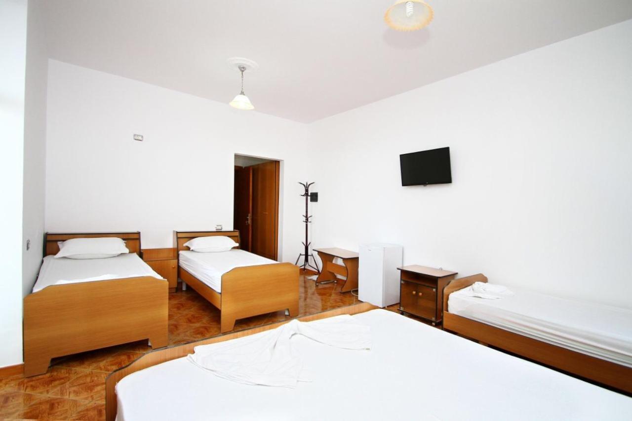 Hotel Europa Вльора Екстер'єр фото